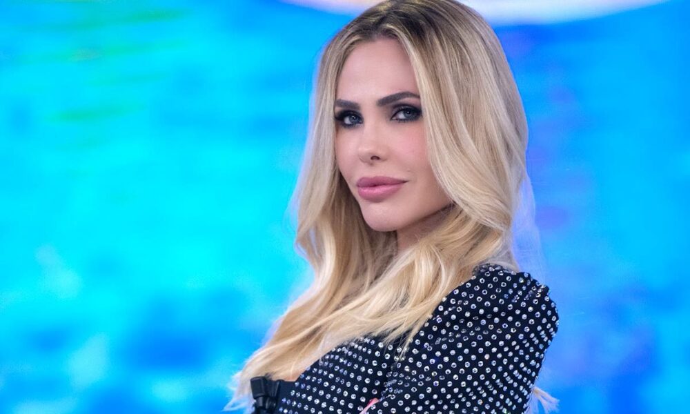 Ilary Blasi rompe il silenzio sul flop in Mediaset: “Ascolti di mer*a”