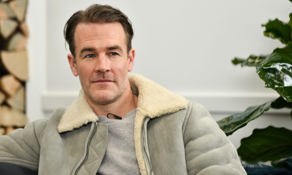 James Van Der Beek si mostra dopo l’annuncio della malattia: il video