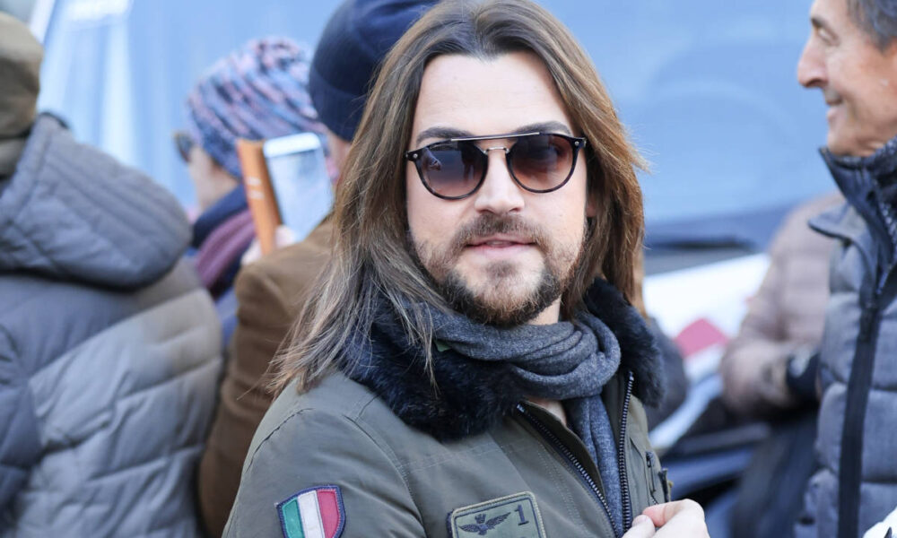 Valerio Scanu spietato contro Tony Effe: “Non sa cantare, nemmeno con l’autotune”