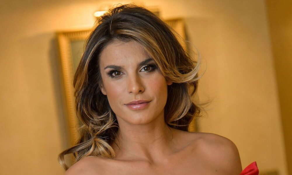 Elisabetta Canalis, “viaggio segreto” in Italia: svelato il motivo